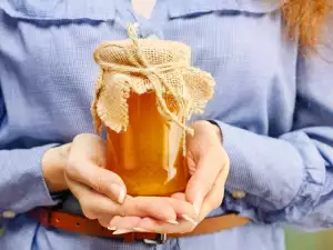 10 храни за здрави, дълги и блестящи нокти