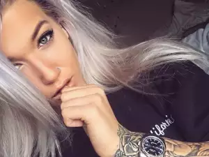 Секси ски олимпийка вдъхновява с историята на живота си