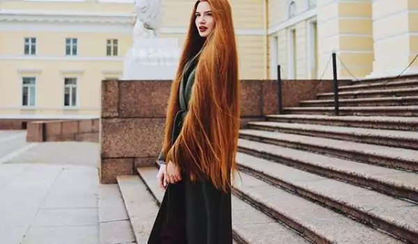 Руската Рапунцел пребори косопада! Съветите ѝ за дълга коса вдъхновяват мнозина