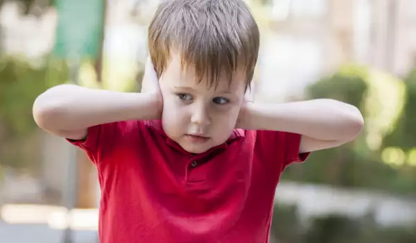 Как да общуваме с децата с аутизъм?