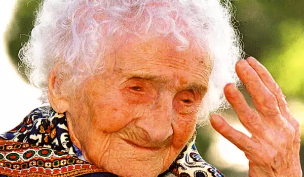 Тя подписа договор на 90 и доживя до 122 години