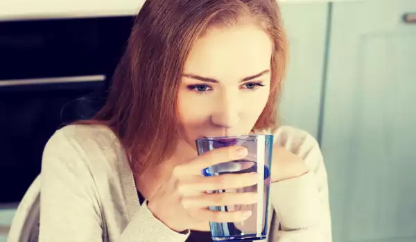 Топла или студена вода? Едната вреди сериозно на здравето ви