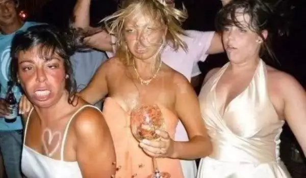 Тези пиянски снимки от партита взривиха мрежата